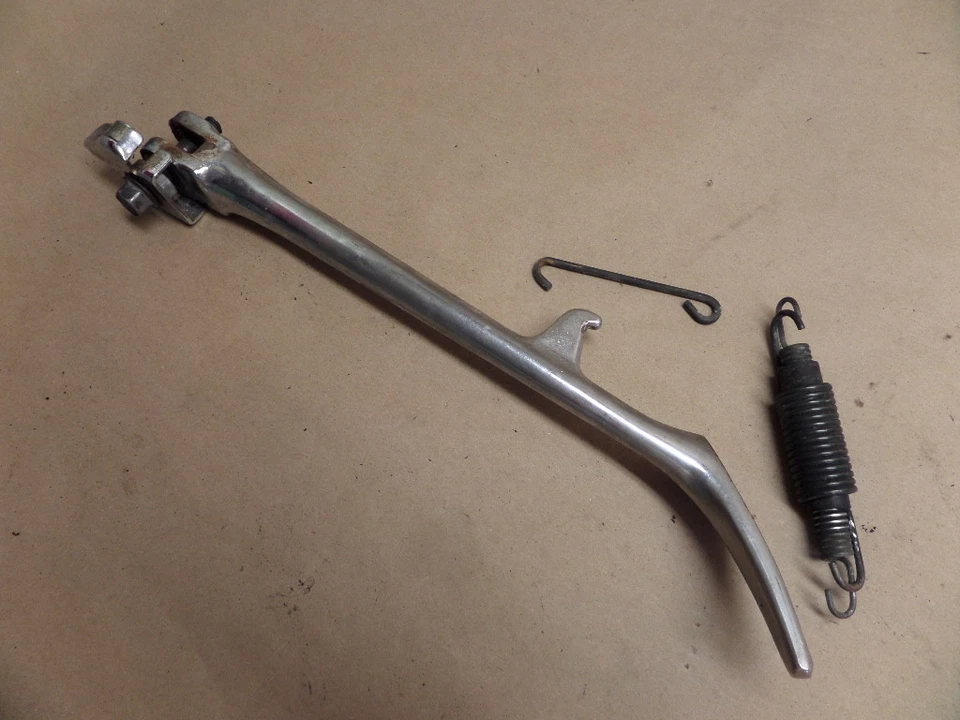 Yamaha XVS1100 2007 V-STAR SOPORTE LATERAL CON RESORTE DE SOPORTE Foto 1 de 1