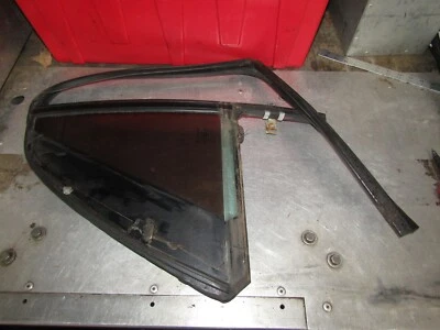Cadillac DTS 2006-2011 OEM lado del pasajero cuarto de cristal trasero 06 07 08 09 10 11 Foto 1 de 3