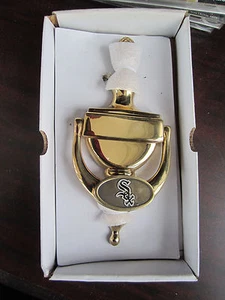 CHICAGO WHITE SOX Logo Messing Türklopfer unbenutzt ANANAS komplett in Box - Bild 1 von 2