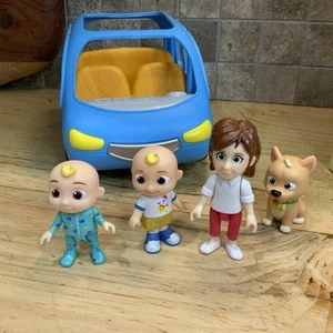 Set giocattolo Cocomelon Family Fun Car e 4 personaggi veicolo blu Van Moonbug con suono - Foto 1 di 19