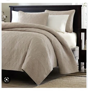 Madison Park Quebec 3-Piece Full/Queen Coverlet Set Bedding Quilt - Blush - Picture 1 of 4