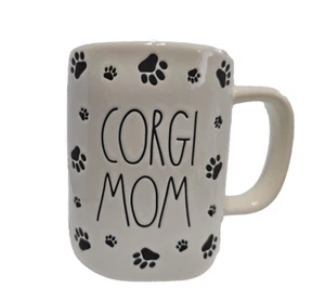 Taza de cerámica de marfil Rae Dunn Corgi mamá té de café letras negras estampadas de patas 5" de alto - Imagen 1 de 5