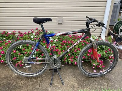 Trek STP 400 - Image 1 of 4