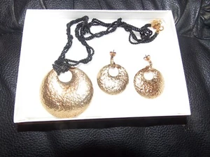 Vintage Sterling Silver Italian Hammered Necklace Pierced Earrings Set Marked V - Picture 1 of 3