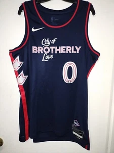 Tyrese Maxey Philadelphia 76ers Herren 2023-24 NBA City Edition Swingman Trikot - Bild 1 von 6