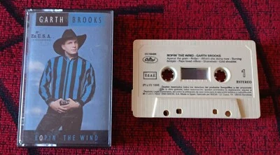 GARTH BROOKS ** Ropin' The Wind ** ORIGINAL 1992 SPAIN CASSETTE - Image 1 of 3