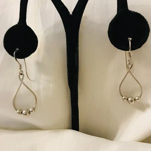 925 STERLING SILVER EARRINGS TWISTED DANGLE DROP TRIPLE SILVER BALLS PIERCED - Picture 1 of 3