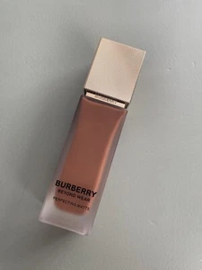 Burberry Beyond Wear Perfecting Matte Foundation – 140 Deep Cool 30ml - Picture 1 of 5