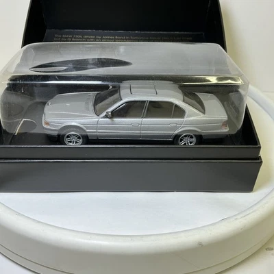 BMW 750IL PLATA JAMES BOND "MAÑANA NUNCA MUERE" 1997 FUNDIDO A PRESIÓN POR CORGI CC05105 Foto 1 de 4