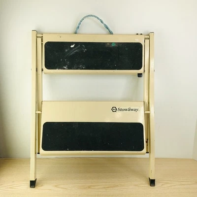 Taburete escalonado Black and Decker Stowaway 9600-10, tipo 2, plegable Foto 1 de 4