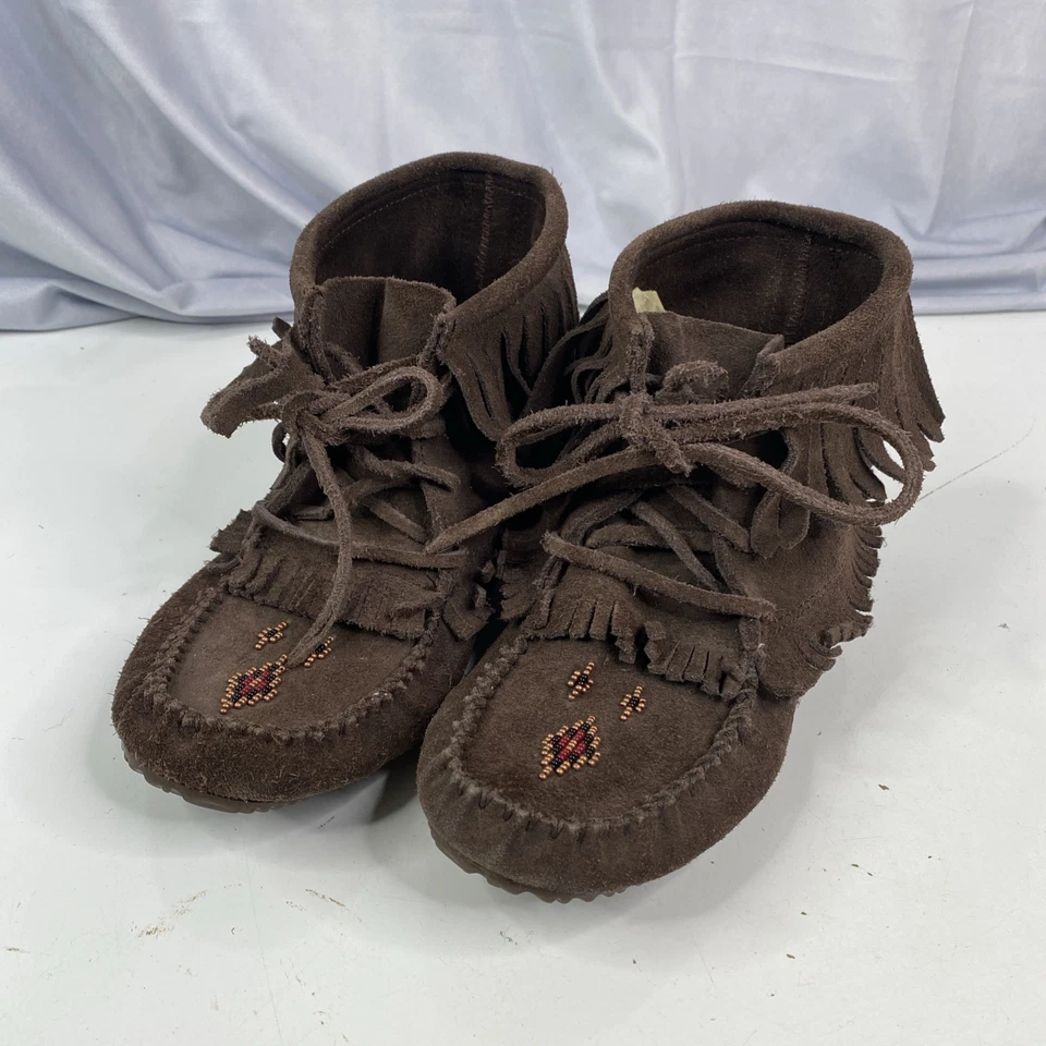 Cosechadora Manitobah Mukluks Vibram cuentas L7 M5 EU38 Orgullosamente Indígena Foto 1 de 4