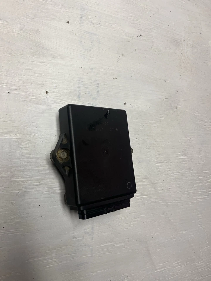 Yamaha RX1 2003 CDI caja de encendido/computadora cerebral ECU Foto 1 de 3