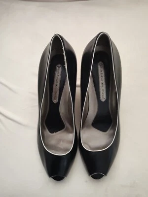 New Bandolino Sz 7.5 Women's Heels Black Peep Toes - Image 1 of 4