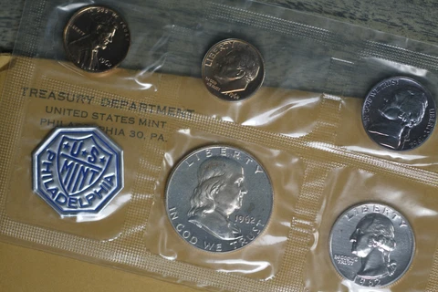 Blue Toned Jefferson 1962 Proof Sets!!  7 Sets available! Cover