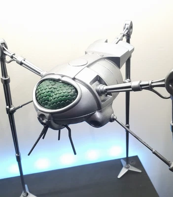 War Of The Worlds Tripod Martian War Machine Model Kit - Image 1 of 4