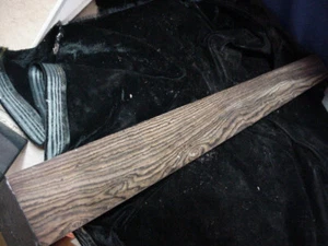 MADERA BOCOTE SUPER FIGURADA 2" X 2" X 24" S4S - Imagen 1 de 5