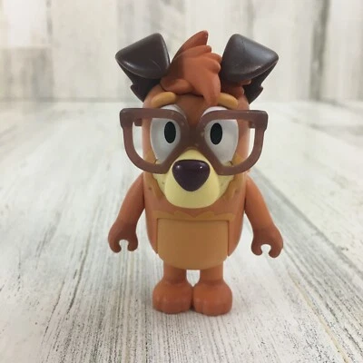 Bluey The Busker Figure Joff Bush Musician Dance Brown Dog with Glasses NEW - Image 1 of 4