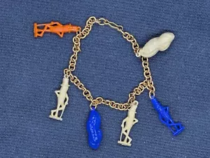 Brazalete vintage con dije Mr Peanut 1939 New York World's Fair Planters - Imagen 1 de 2