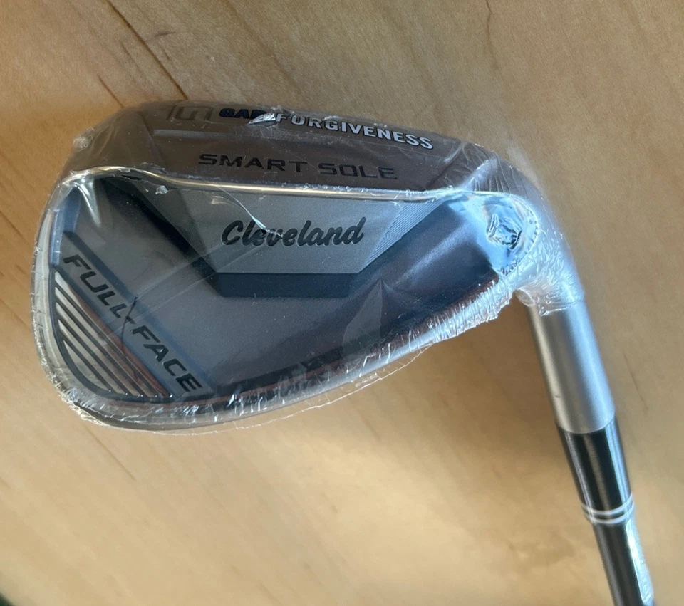 Neu RH Cleveland Smart Sole Full Face Gap Wedge mit UST Recoil Graphit - Bild 1 von 4