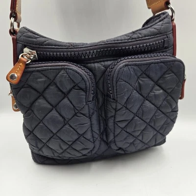 Bolsa pequena acolchoada tiracolo MZ Wallace azul marinho 9 X 6 X 3 - Imagem 1 de 4