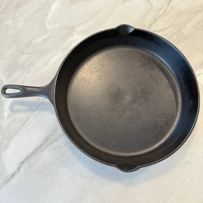 Vintage Vollrath Cast Iron Skillet #12 Double Spout Frying Pan Cooking  - Image 1 of 4