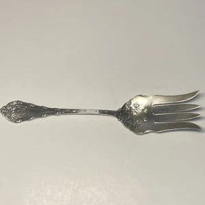 Durgin Silver Meat Serving Fork, Madame Royale Pattern, 1897 Biglow, Kennard Co - Picture 1 of 10
