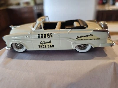 Coche modelo Brooklin BRK 30X 1954 Dodge 500 - Indianapolis Pace Car 1:43 Foto 1 de 4