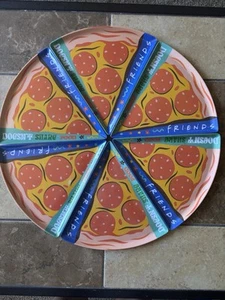 Friends TV Show geschnittene Pizzateller. NEU - Bild 1 von 3