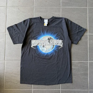 Camiseta Universal Studios Globe Logo Negra Eléctrica Azul Gráfica De Colección Talla L - Imagen 1 de 9