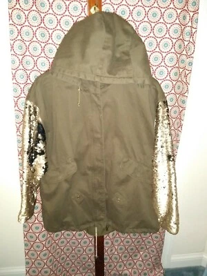 Chaqueta Zara Trafaluc Outerwear Anorak XS Lentejuelas Verdes De Gran Tamaño Usada en Excelente Condición Se Ajusta a Grande Foto 1 de 4