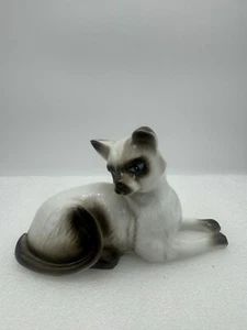 Estatuilla de gato siamés vintage de porcelana bisque - Imagen 1 de 9
