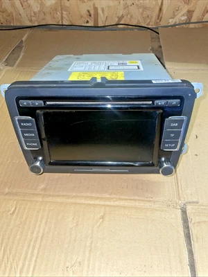 GENUINE VW GOLF MK6 2008-2012 RADIO/CD PLAYER HEAD UNIT 3C8035195G - Image 1 of 4