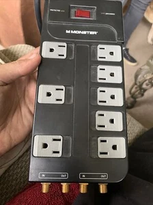 Monster Home Theater Surge Protector 8 Outlets  - Works - Picture 1 of 2