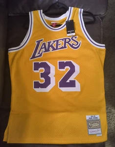 Mitchell & Ness Magic Johnson LA Lakers Swingman Jersey - Gold - L - Brand New - Picture 1 of 9