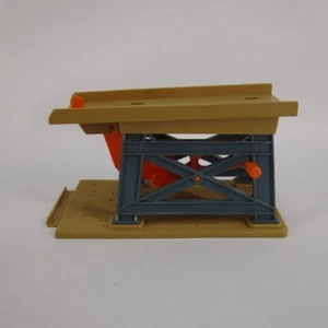 1988 Playskool Express Train Barrel Loader Lift Replacement Part Preowned - Picture 1 of 4