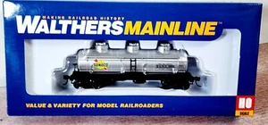 Sunoco Oil Railroad 36' Triple Dome Chemical Tank 2600 Walthers 910-1109 RTR HO - Picture 1 of 2