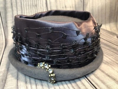 VTG Women Gray/Lavender Hat Wool/Fur Henry Pollack Derby Felt Rhinestone Net - Image 1 of 4