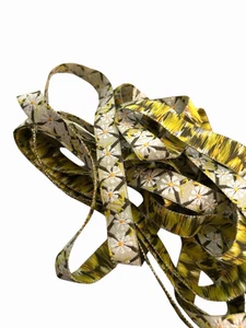 Poly Green, yellow white daisy 1/2 Inches wide @ 3 yards - Picture 1 of 3