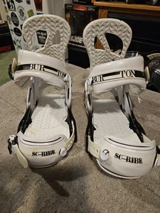 Burton Women’s Scribe True Fit Bindings Medium White/Black w/Base Plates M 5.5-9 - Picture 1 of 11