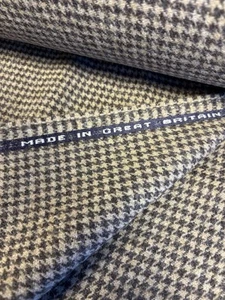 5 Metres Tan & Brown Houndstooth 100% Wool Tweed Fabric. OFFER PRICE - Picture 1 of 5