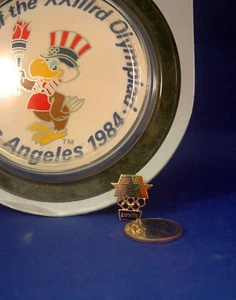 1984 Los Angeles Olympics Sam The Eagle Car Badge & Levi's Sponsor Lapel Pin NIB - Picture 1 of 5