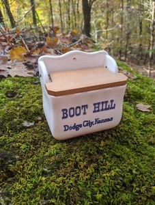 Contenedor de cerámica vintage Boot Hill - Imagen 1 de 10