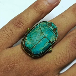 Anillo Escarabajo Egipcio Antiguo - Joyería de Latón Vintage - Estilo Faraón Coleccionable - Imagen 1 de 9