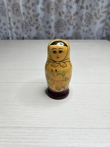 Vintage handbemalte russische Matroschka verschachtelte Puppe 3 Stück 5 Zoll - Bild 1 von 6