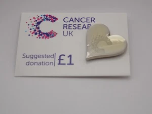 Cancer Research Uk pin badge silver heart with logo has light scratch on surface - Picture 1 of 2