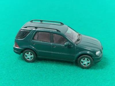 Coche de ferrocarril modelo Mercedes-Benz clase M calibre 1:87 HO BUSCH hecho en Alemania Foto 1 de 4