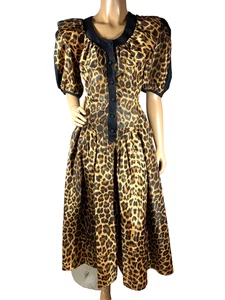 Leopard Print Vintage Dress Size 12 XL  Black Details Drop V Waist Button Front - Picture 1 of 16