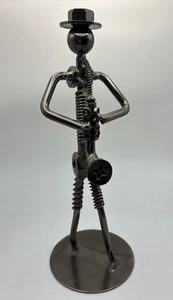 Arte en metal tuercas y pernos reutilizados estatuilla escultura música steampunk saxofonista - Imagen 1 de 9