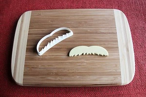 Moustache n2 Cookie Cutter Cake Topper Fondant Cutter Cupcake Topper - Picture 1 of 1