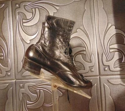 EDWARDIAN 1910s J C PENNY CO BLACK LACE UP LEATHER BOOTS 7--7.5 - Image 1 of 4